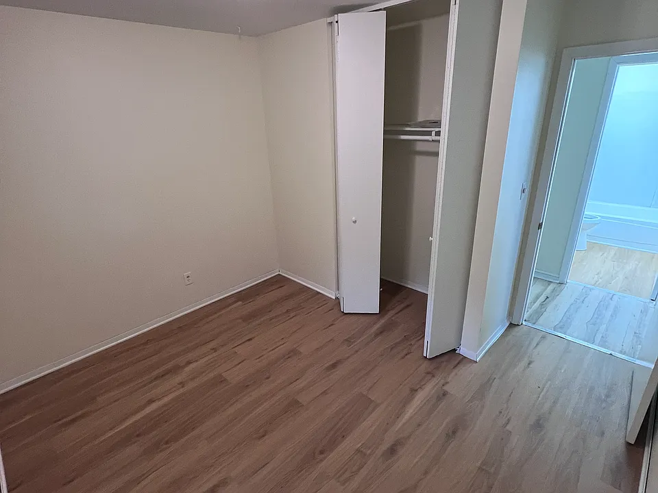 2015 Shelly Dr