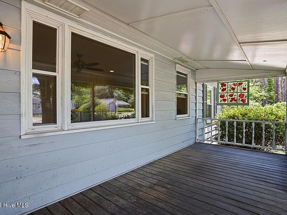 5th image of 4129 Lake Avenue