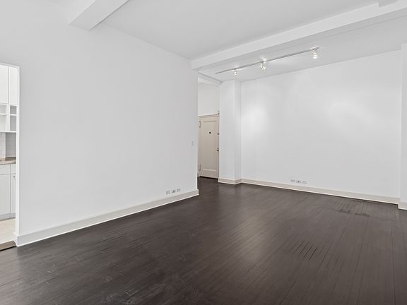 3rd image of 302 W 12th St APT 1A