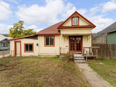 326 SE Cass Ave, Roseburg, OR, 97470