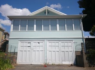 8752 16th Ave NW, Seattle, WA 98117
