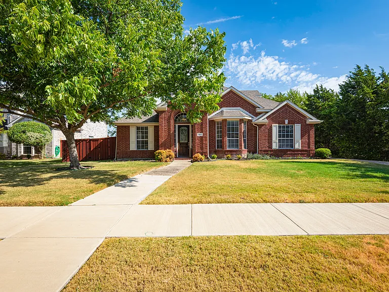 405 Mimosa Dr — Photo 3