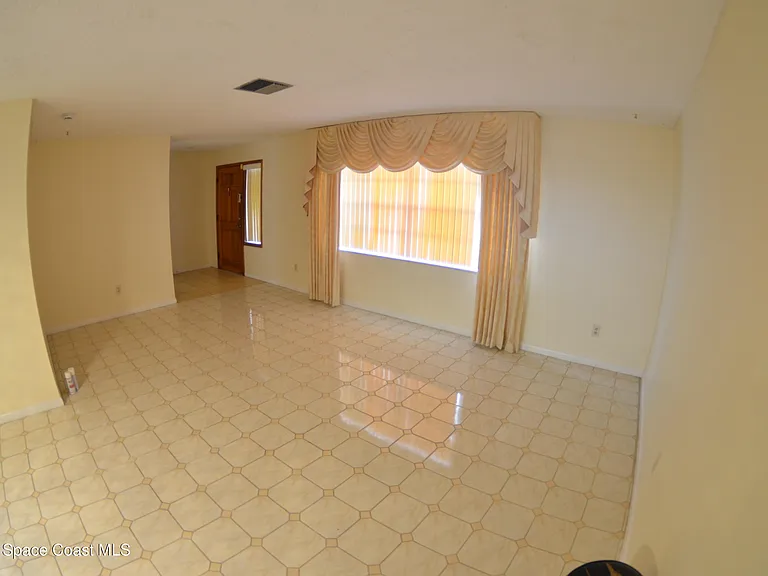 300 Darrow Ave — Photo 10