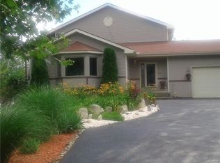 8850 Rohr Hill Rd, West Valley, NY 14171