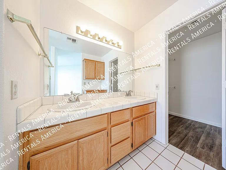 15831 N 6th Ave — Photo 35