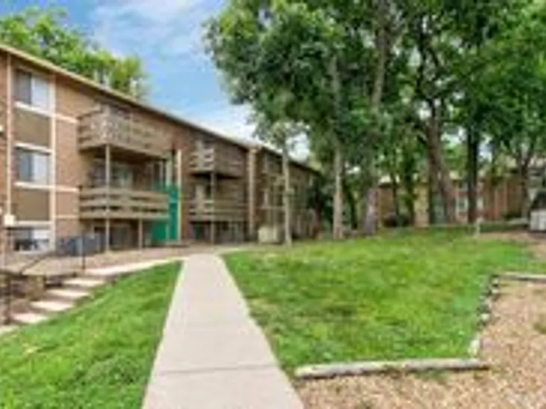 Timberline Apartments and Townhomes — Photo 34