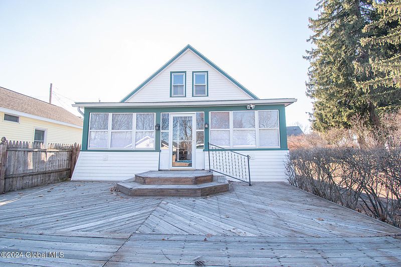 4th image of 61 Osborne Road