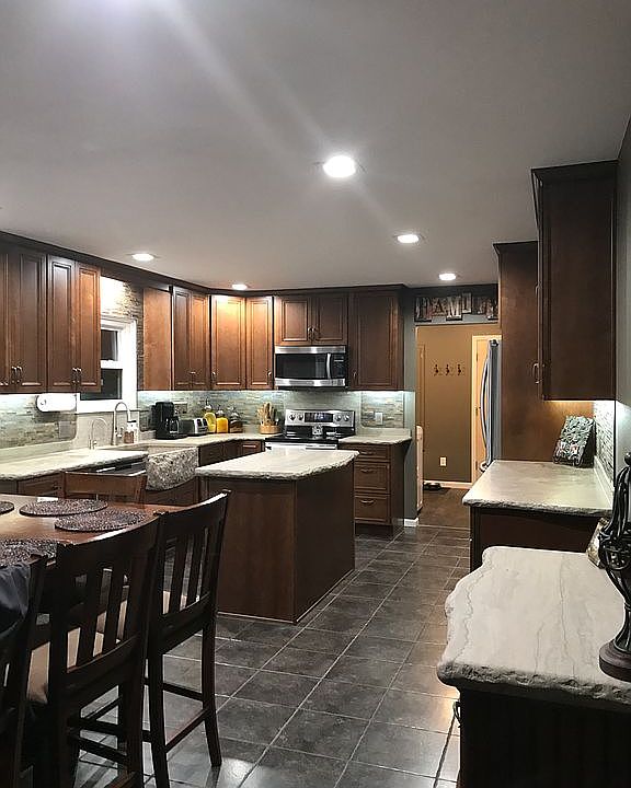 2nd image of 4235 S Oak Ave