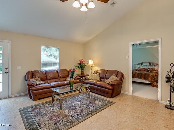 3rd image of 12711 Deeder Ln