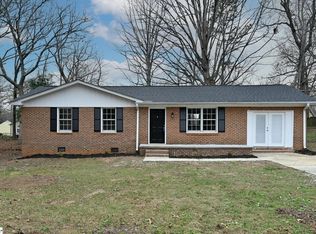 104 Deer Creek Dr, Piedmont, SC 29673