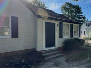 110 E McNeill Dr, Red Springs, NC 28377