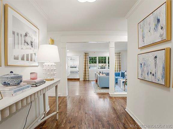 4th image of 1829 E 46th Pl