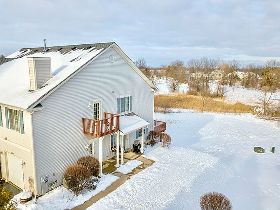 2nd image of 1070 Castleshire Dr #1070