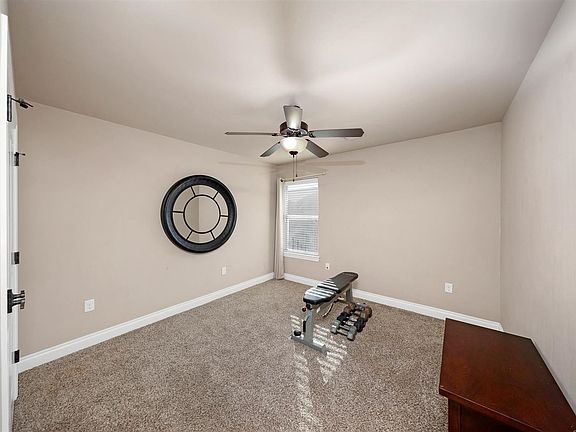4th image of 2412 SW Edinburough Dr