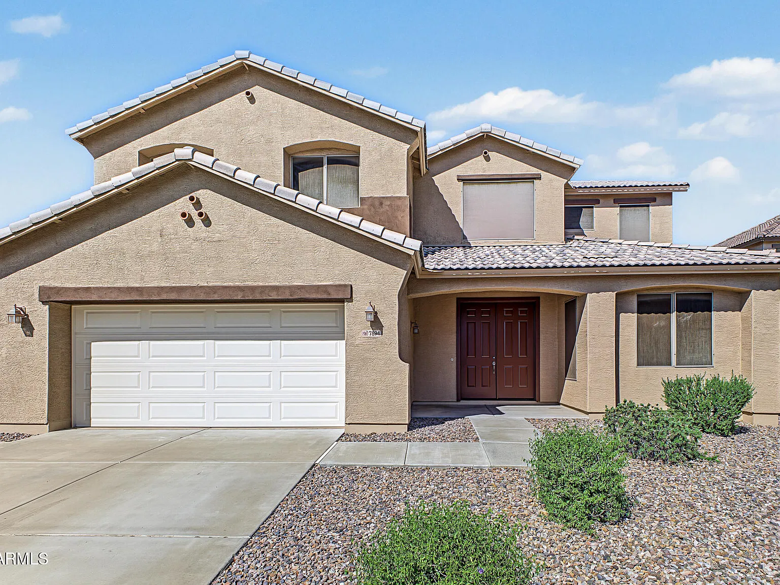 4 bed, 2.5 bath, 2725 sqft, $2,800 — Photo 2