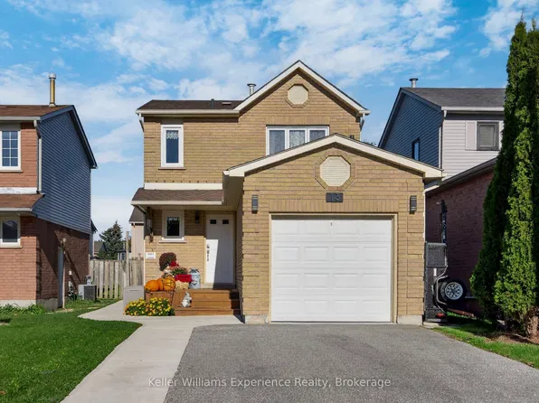 13 Lindsay Ct, Barrie, ON L4M 6G5