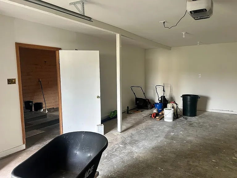 817 Grover St — Photo 25