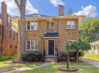 627 Washington Rd, Grosse Pointe, MI 48230
