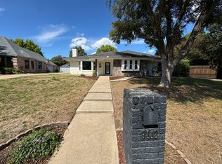 9112 Westwood Shores Dr, Fort Worth, TX 76179