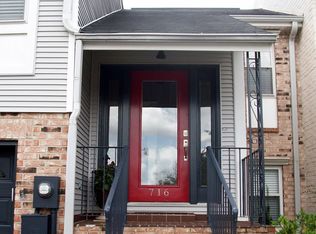 716 Old Metairie Pl, Metairie, LA 70001