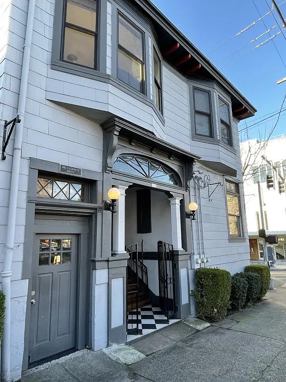 503 SE 12th Ave — Photo 1