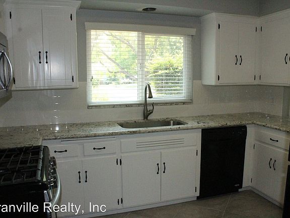 5th image of 4864 N College Ave