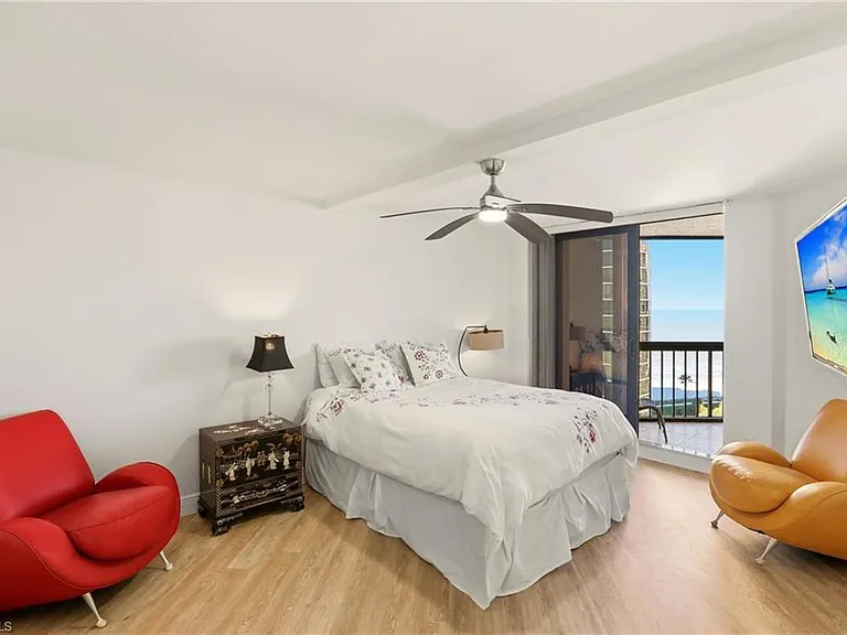 4551 Gulf Shore Blvd N #1500 — Photo 32