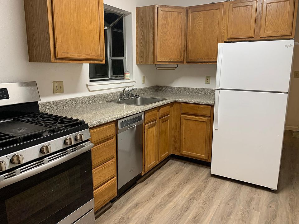 1st image of 9 Holloway Ave