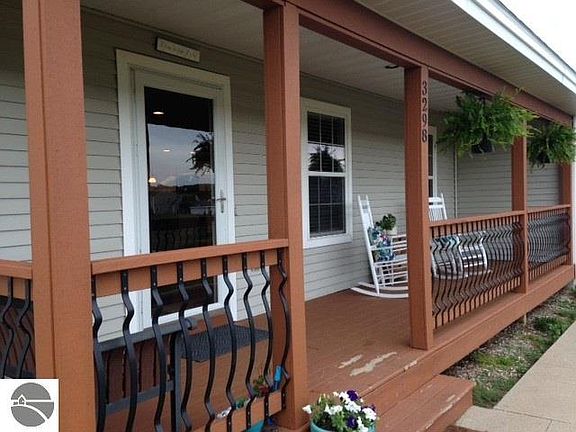 2nd image of 3298 E Colonial Dr