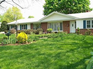 1957 Geraldson Dr, Lancaster, PA 17601