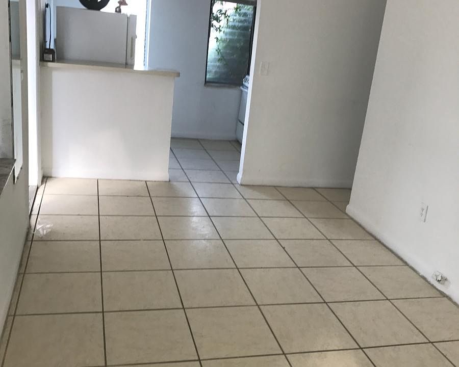 1st image of 227 NW 13th Ave APT 9
