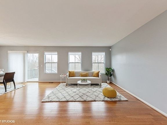 4th image of 636 Grand Canyon Cir