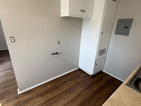 2nd image of 3005 E 8th St APT 3