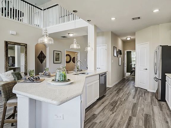 Kitchen with center island