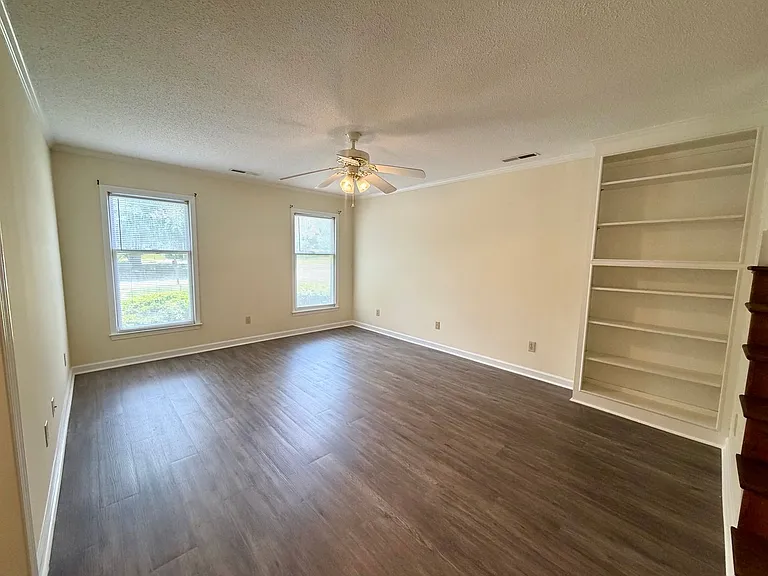 2051 Tudor St — Photo 2
