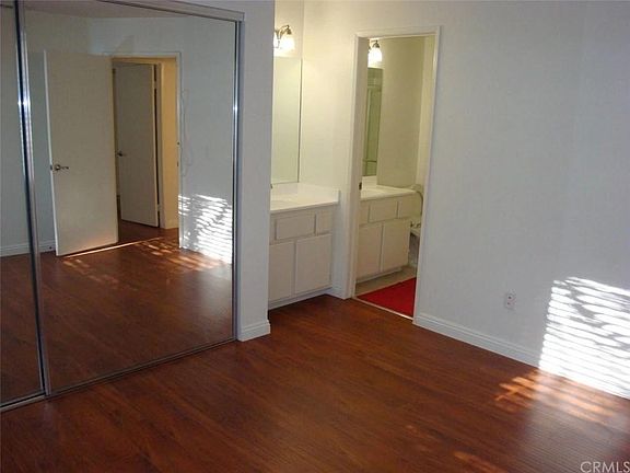 5th image of 1025 N Tippecanoe Ave Unit 216
