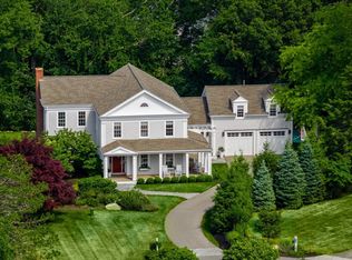 8 Maryknoll Dr, Hingham, MA 02043