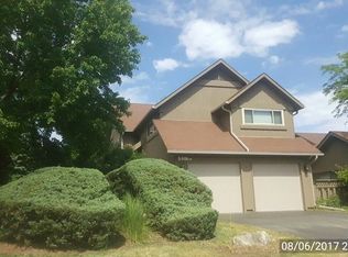 5906 Prairie Ridge Rd, Crystal Lake, IL 60014