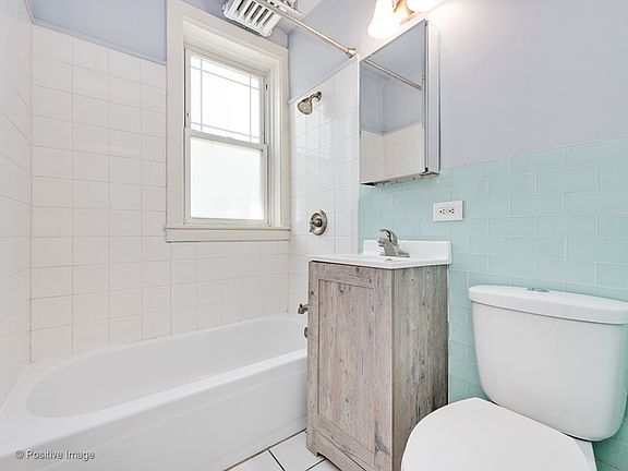 4th image of 2501 N Washtenaw Ave #Gdn