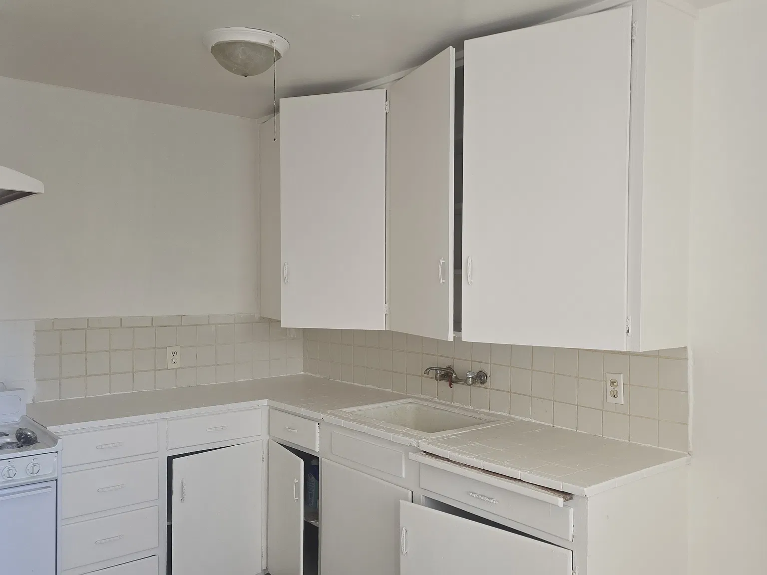 1467 E Main St — Photo 1