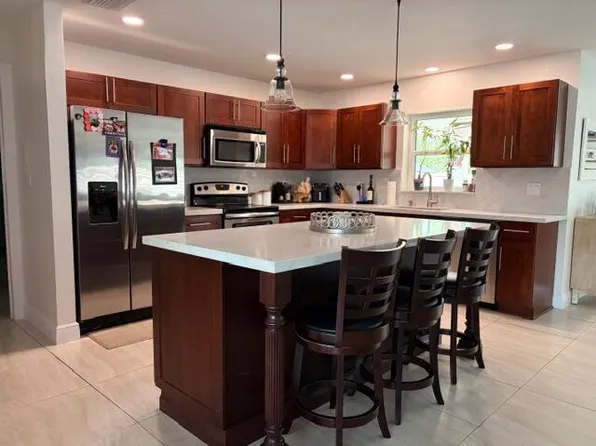 5821 SW 13th St, Plantation, FL 33317