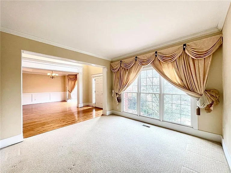 555 Vinings Springs Dr SE — Photo 15