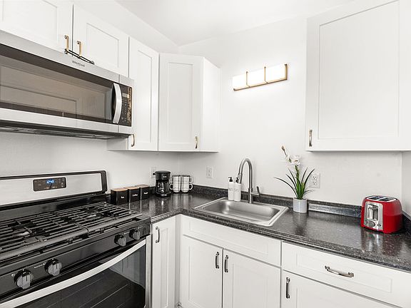 4th image of 4772 62nd St #4774