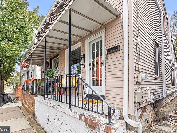 3rd image of 12 E Burlington St