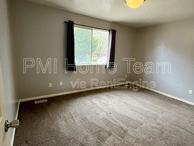 1222 N Willard Peak Dr — Photo 4