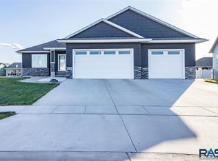 6309 S Badlands Ct, Sioux Falls, SD 57108