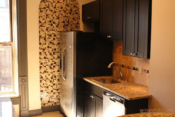 Rented by aptsandlofts.com | media 21