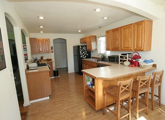 3rd image of 619 Frederick St SE