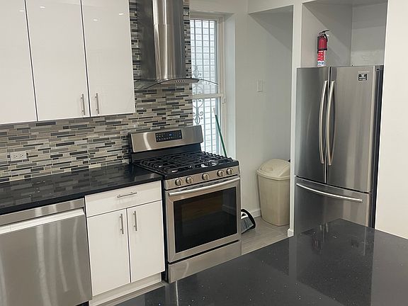 2nd image of 422 E 26th St Floor 1