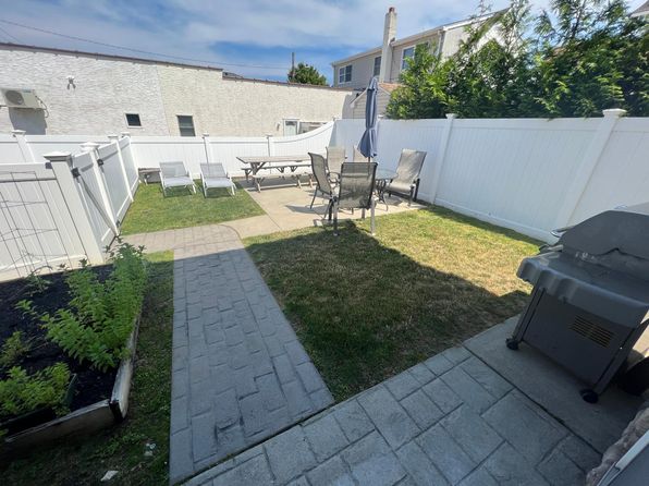 25 Lido Blvd, Point Lookout, NY 11569